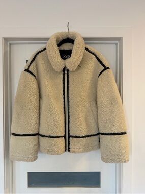 Zara Cream Sherpa Jacket with Black Paneling